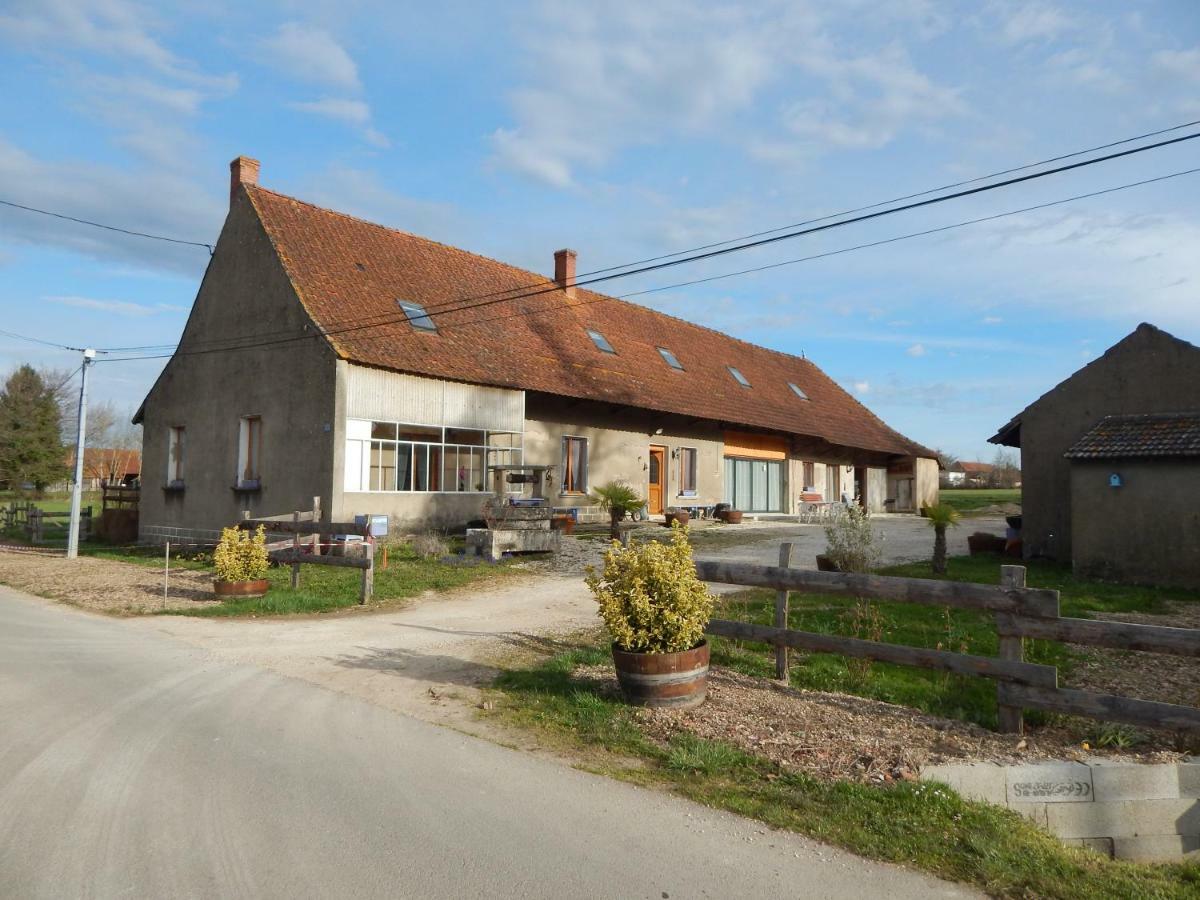 Gite Chez Marcel Et Bea La Chapelle-Saint-Sauveur  Dış mekan fotoğraf